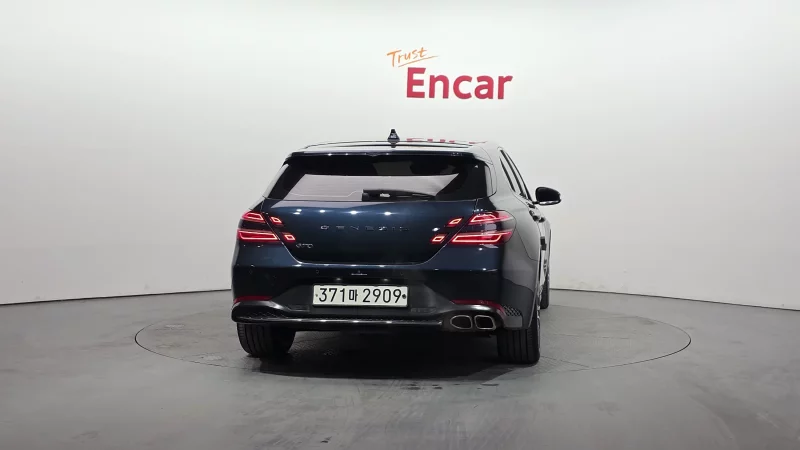 Genesis G70