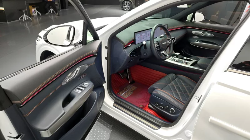 Genesis GV70