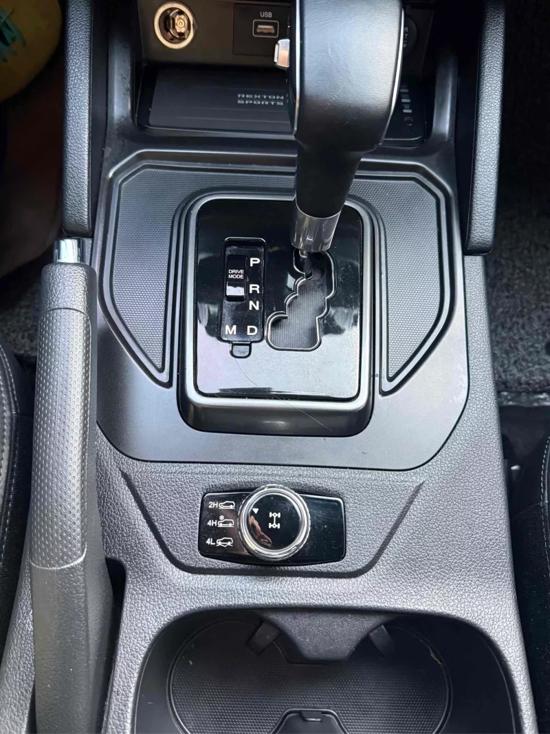 SsangYong Rexton Sports Khan