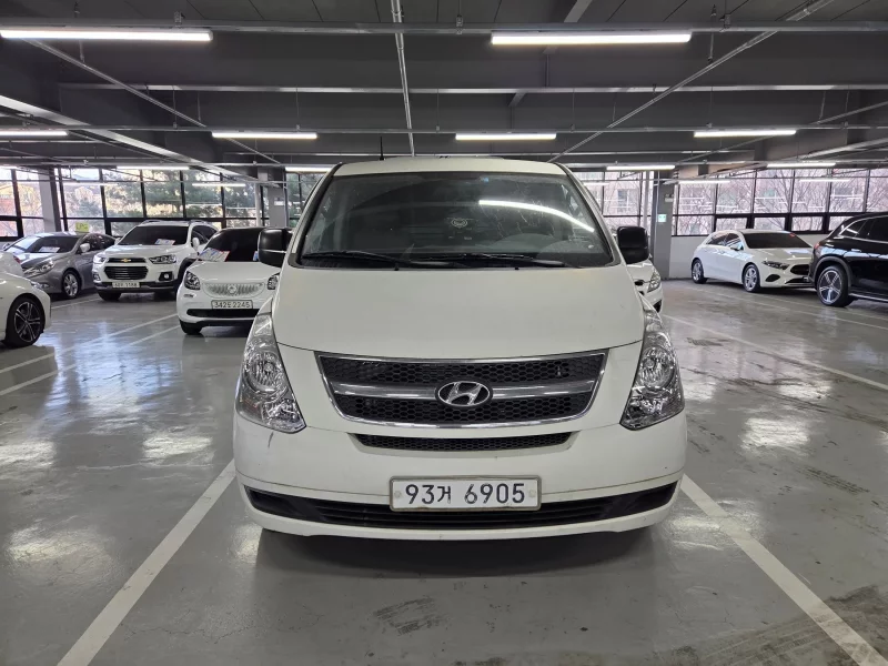 Hyundai Starex