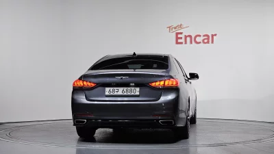 Hyundai Genesis