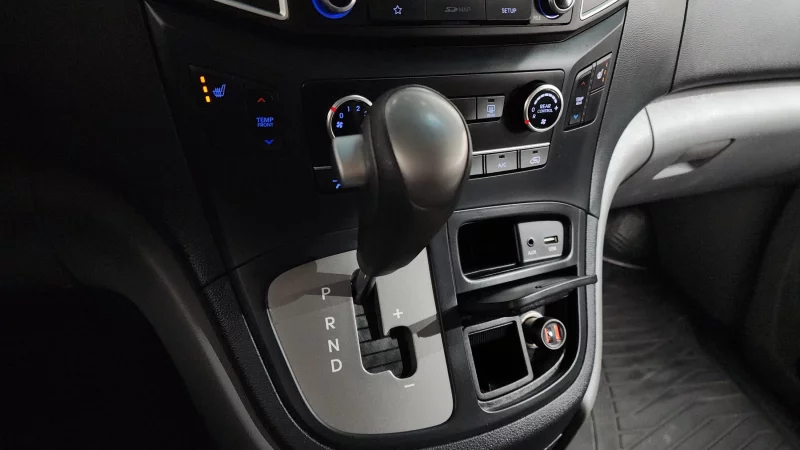 Hyundai Grand Starex