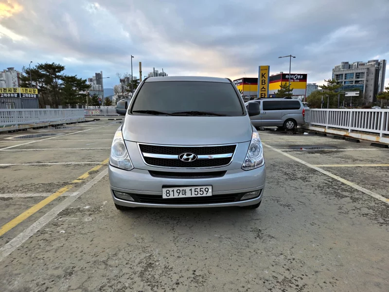 Hyundai Starex
