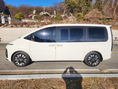 Hyundai Staria