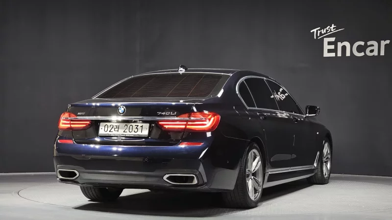 BMW 7-Series