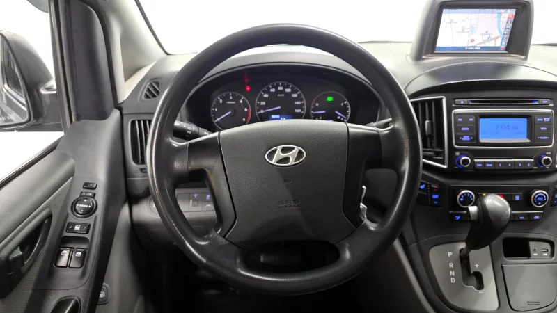 Hyundai Grand Starex
