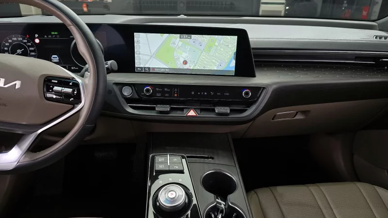 Kia K8