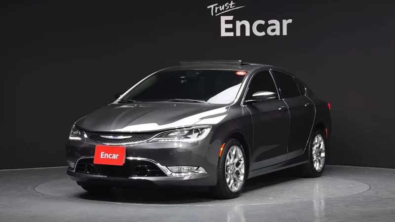 Chrysler 200