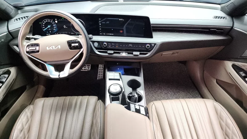 Kia K8