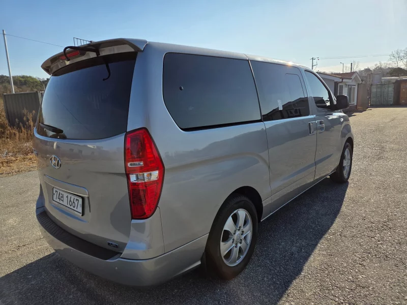 Hyundai Grand Starex