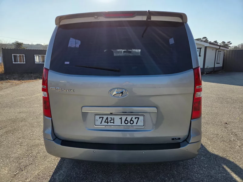 Hyundai Grand Starex
