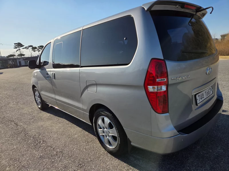 Hyundai Grand Starex