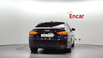 Hyundai Genesis
