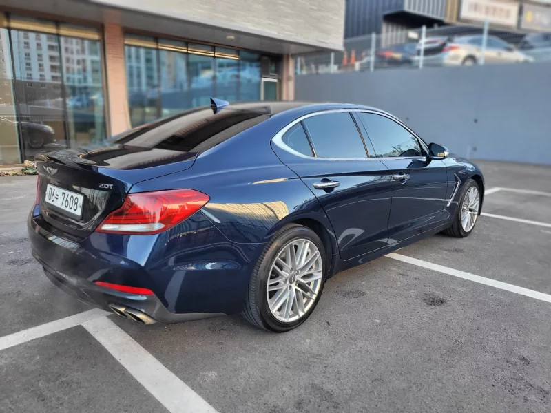 Genesis G70