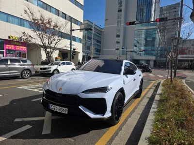 Lamborghini URUS