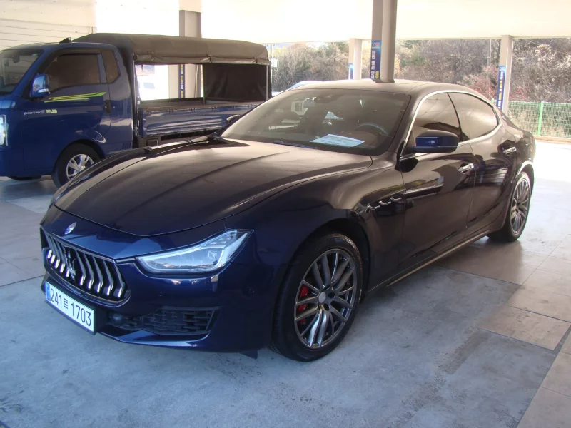Maserati GHIBLI