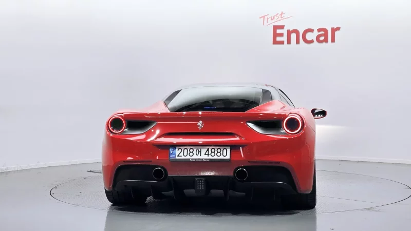 Ferrari 488