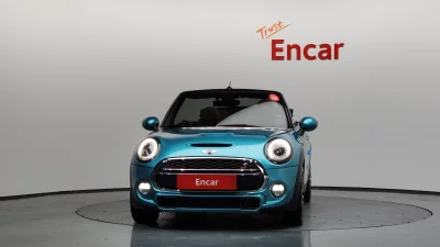 MINI Cooper Convertible
