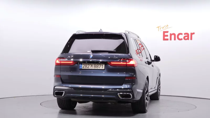 BMW X7