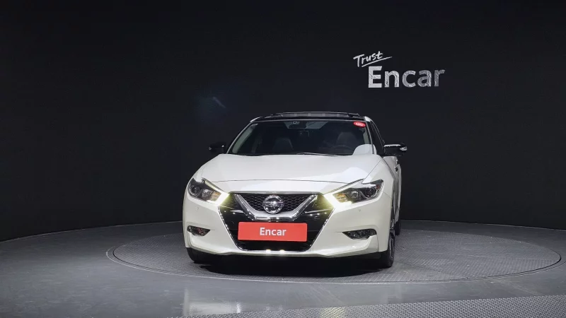 Nissan MAXIMA