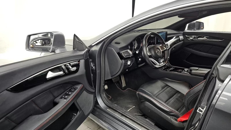 Mercedes-Benz CLS-Class