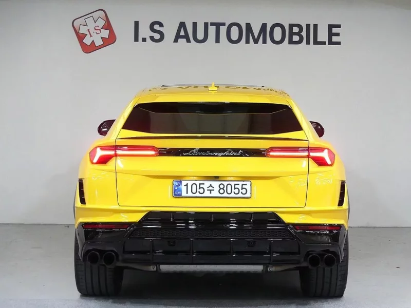 Lamborghini URUS