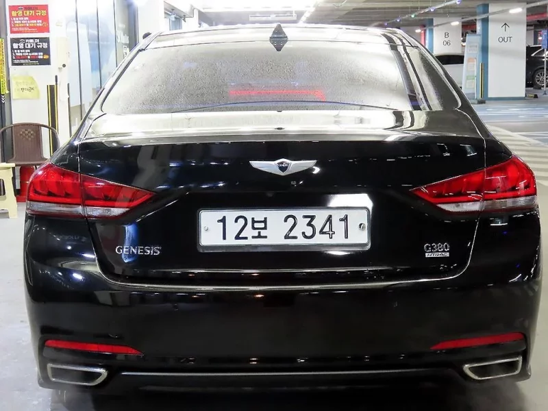 Hyundai Genesis