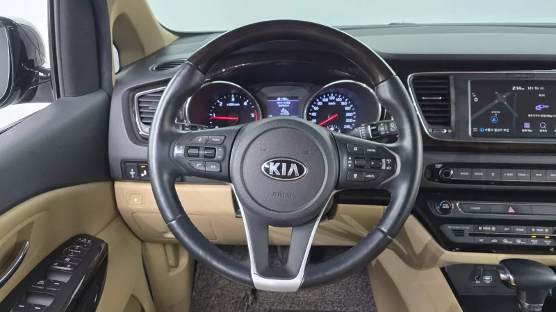 Kia Carnival