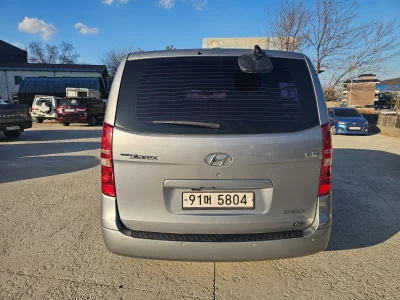 Hyundai Starex