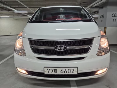 Hyundai Starex