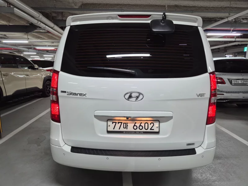 Hyundai Starex