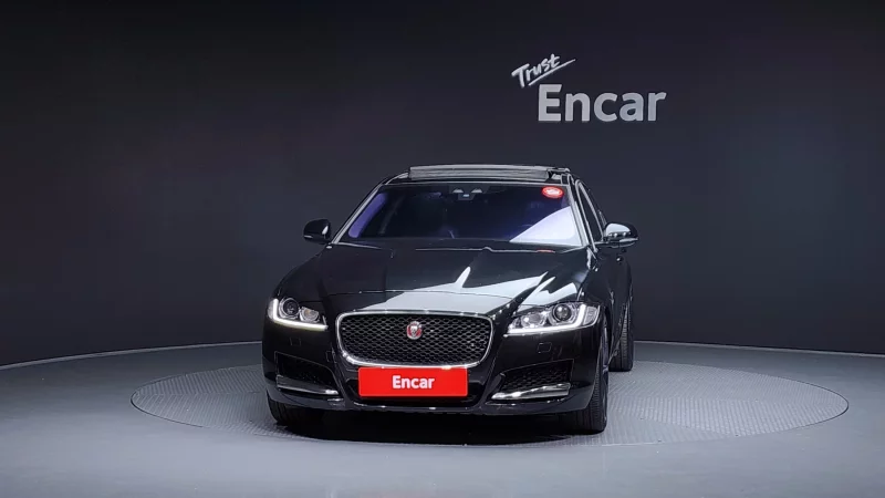 Jaguar XF