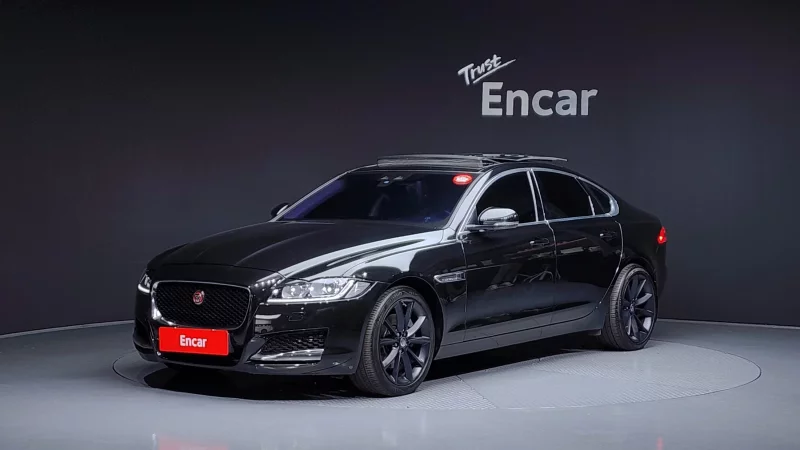 Jaguar XF