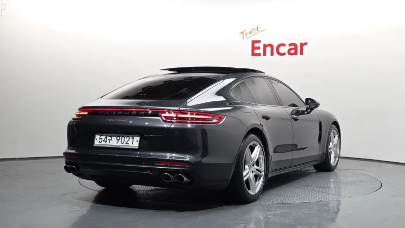 Porsche PANAMERA