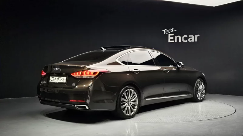 Hyundai Genesis