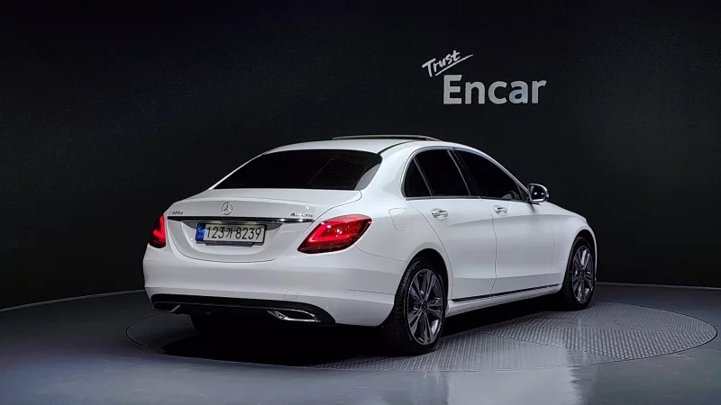 Mercedes-Benz C-Class