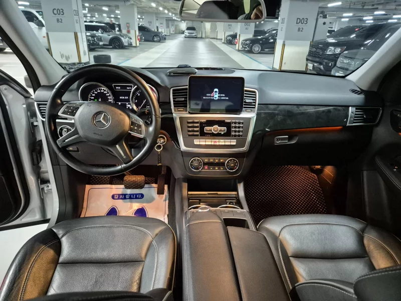 Mercedes-Benz M-class