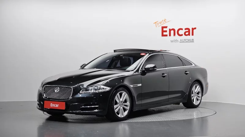 Jaguar XJ
