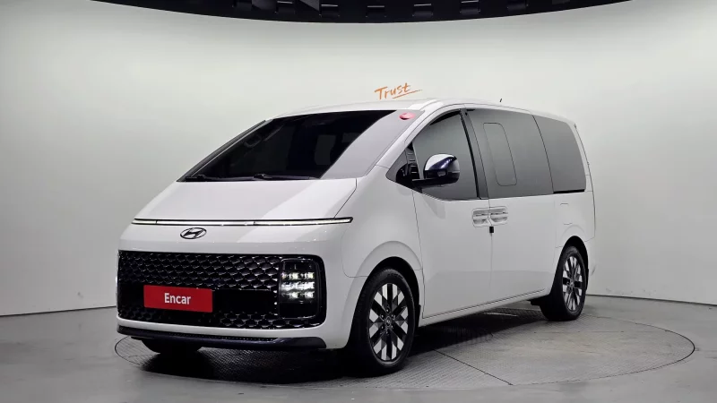 Hyundai Staria