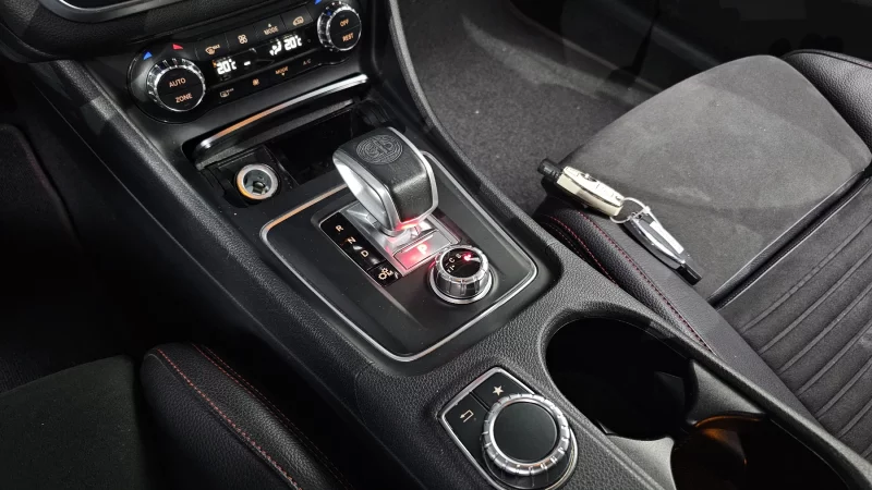 Mercedes-Benz GLA-Class