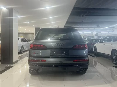Audi SQ7