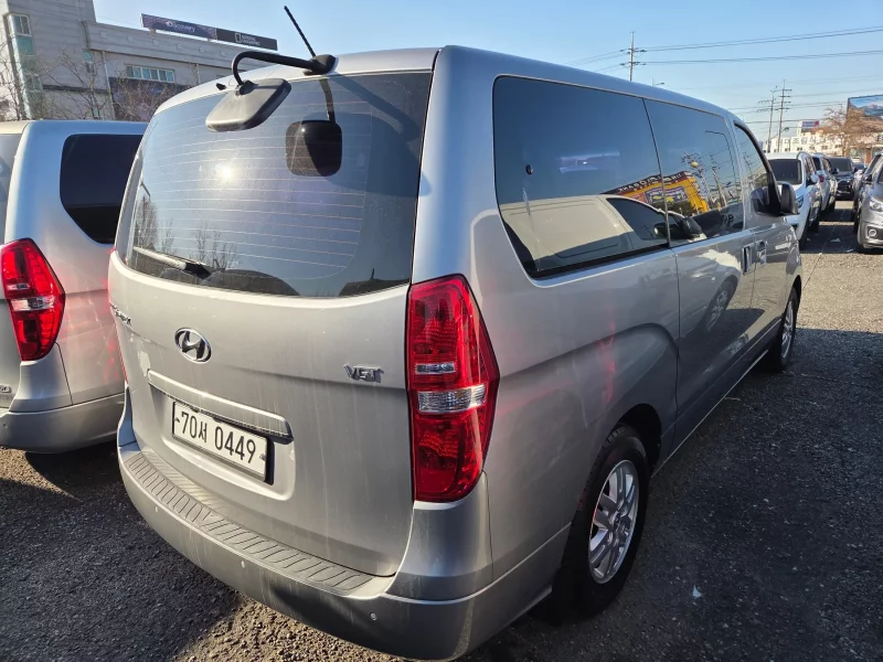 Hyundai Grand Starex