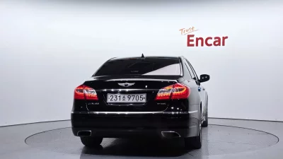 Hyundai Genesis