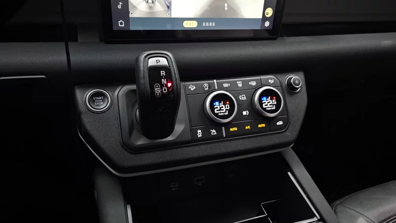 Land Rover DEFENDER