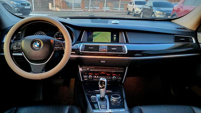 BMW 5-Series Gran Turismo