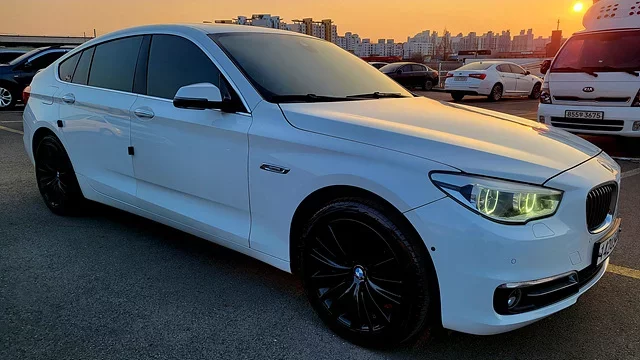 BMW 5-Series Gran Turismo