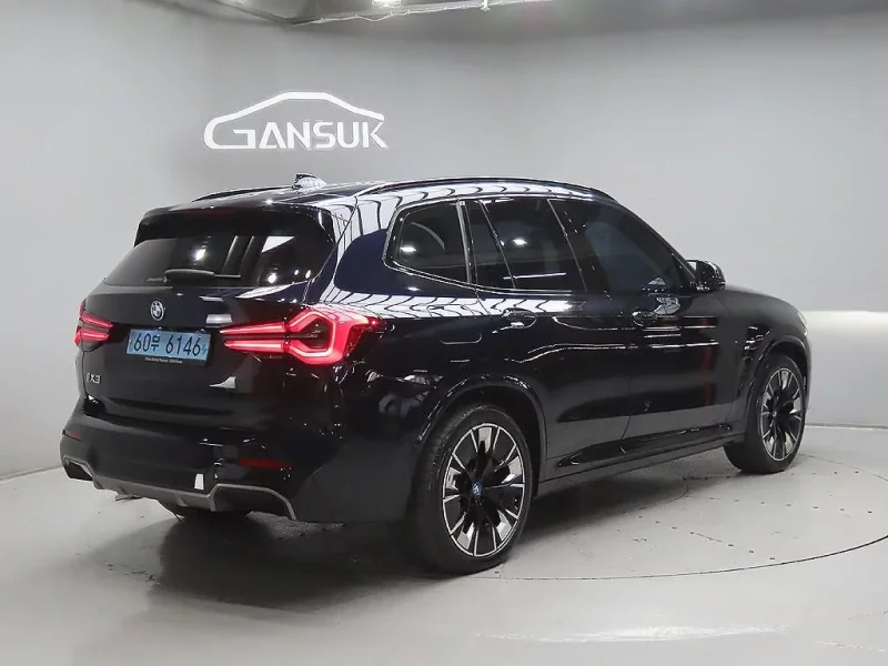 BMW iX3