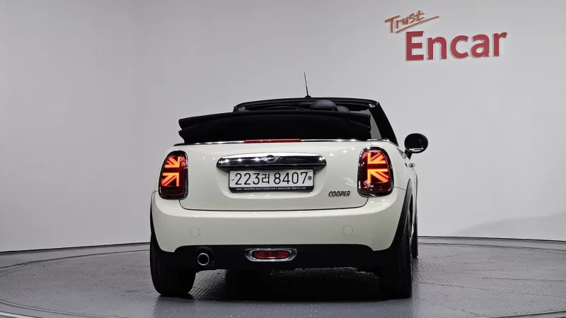 MINI Cooper Convertible