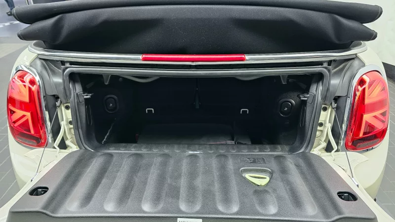 MINI Cooper Convertible