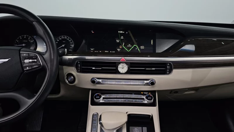 Genesis G90